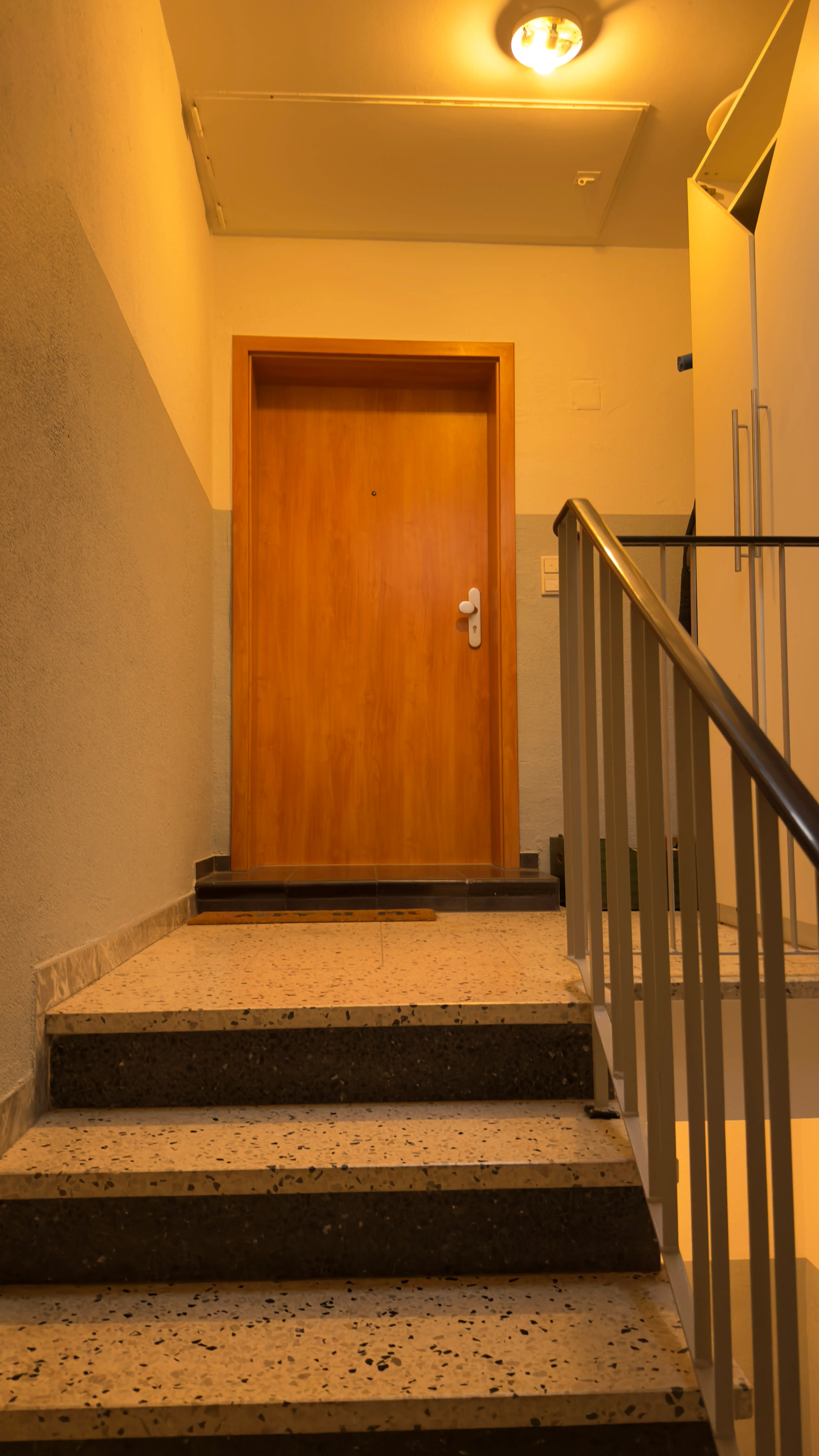 Apartment am Park PR41C – 6-Zimmer-Wohnung am Park – Monteurzimmer Augsburg - möblierte Monteurwohnung – 1/11