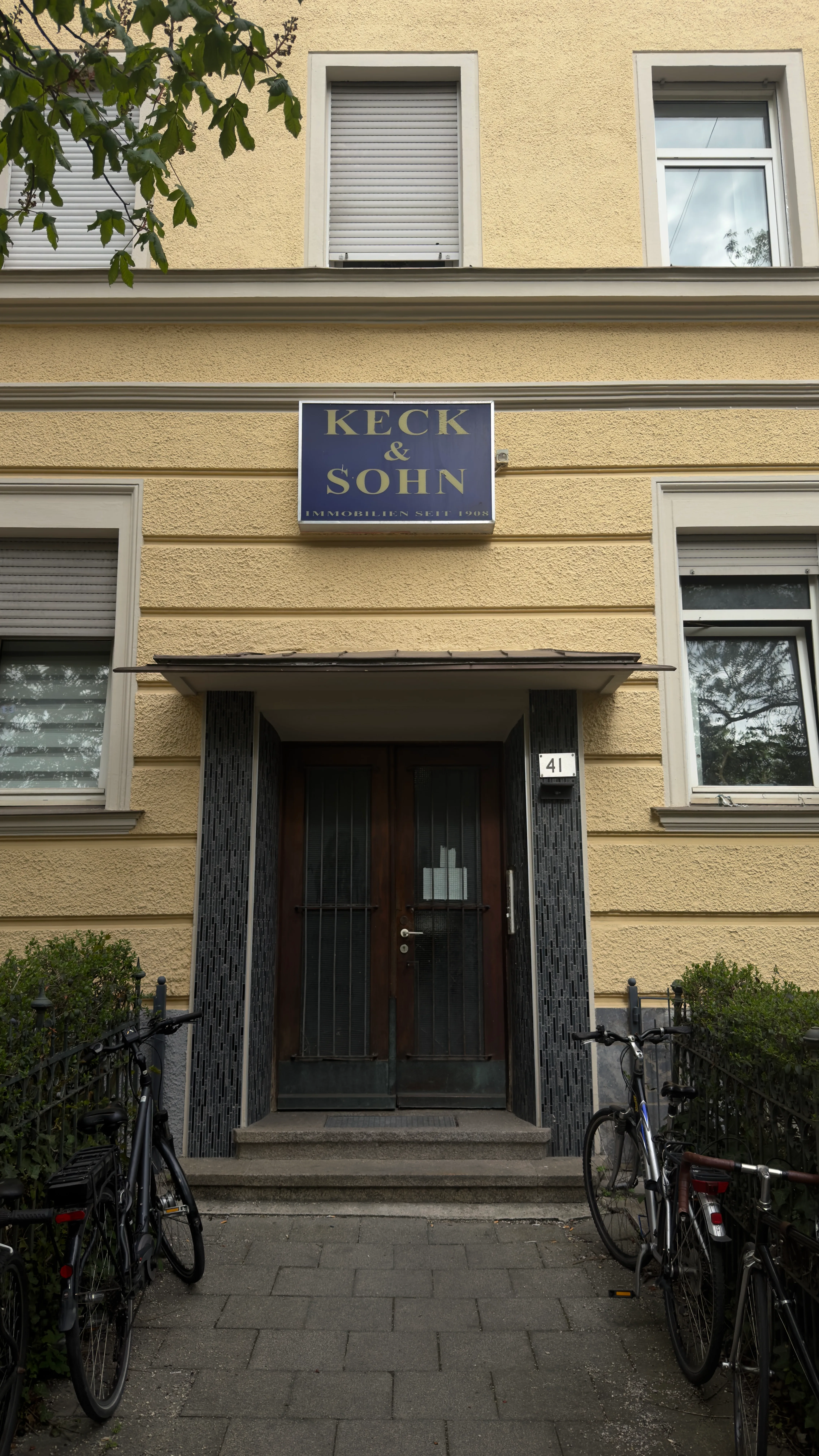 Konrad Adenauer Allee 41 – Monteurzimmer Augsburg - möblierte Monteurwohnung – 1/5